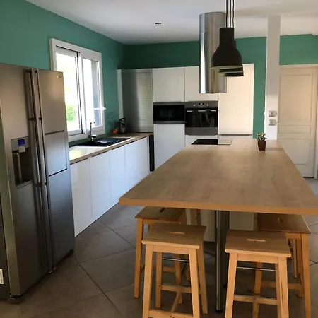 Maison Avec Acces Direct Pistes Cyclables, Piscine Et Jacuzzi *
