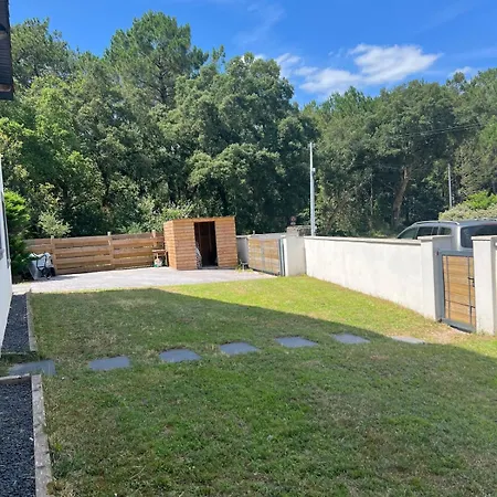 Maison Avec Acces Direct Pistes Cyclables, Piscine Et Jacuzzi